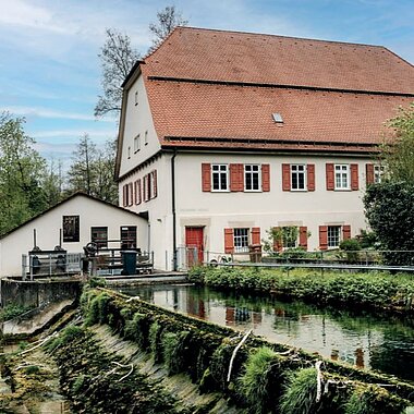 "Typical Region": Set of postcards by the film commissions